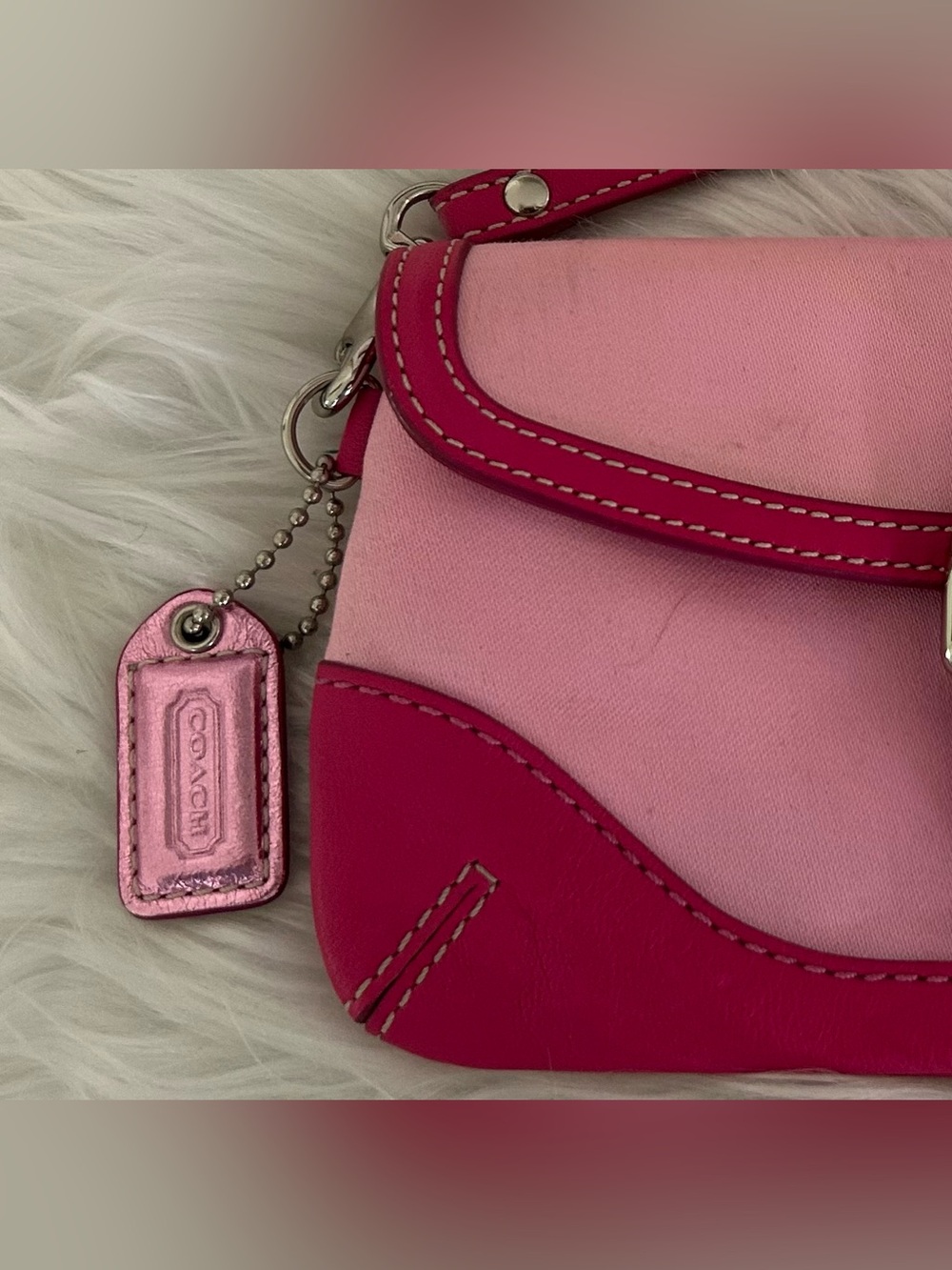 Coach Vintage Y2K Pink Canvas Leather Buckle Wristlet Clutch Bag - Picture 4 of 12